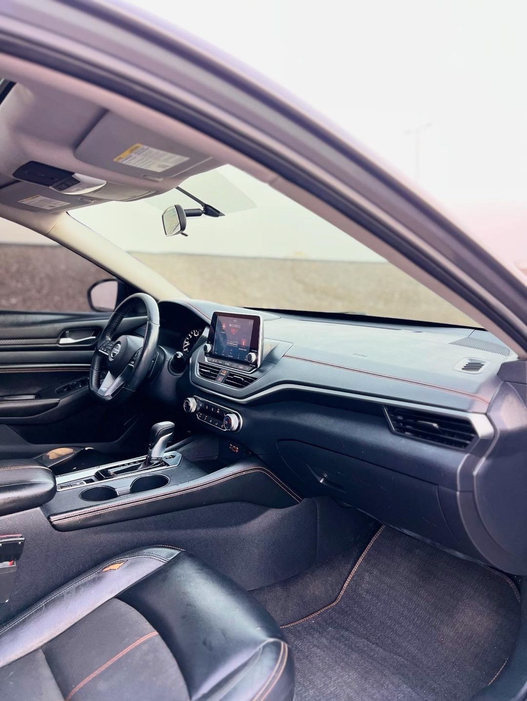 Car Image 2019 NISSAN ALTIMA SR