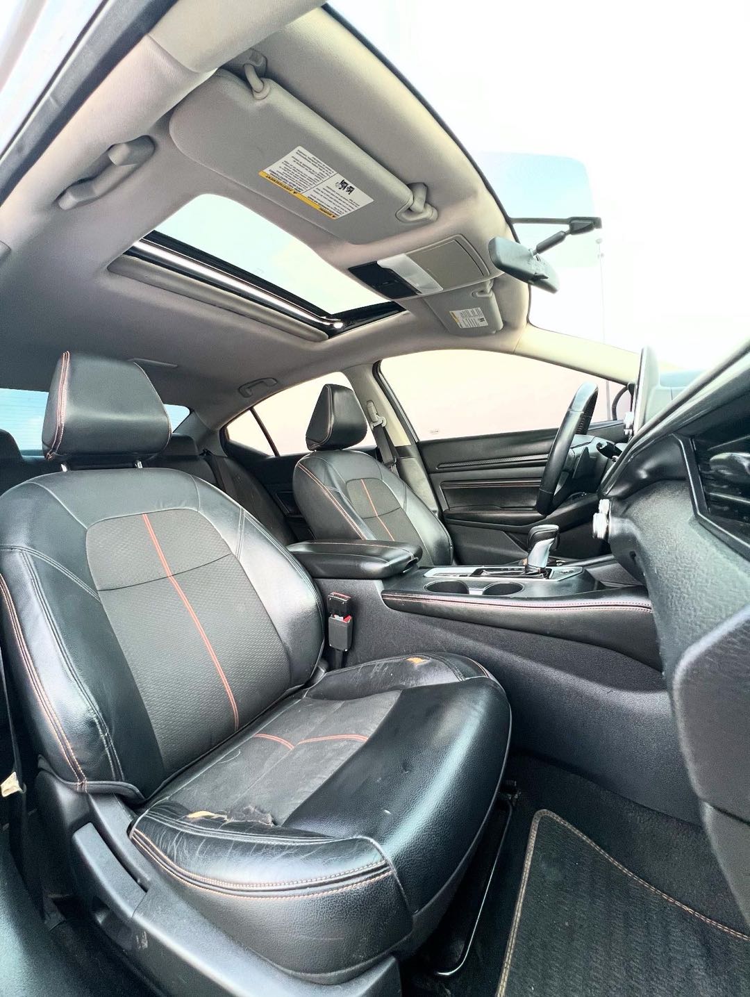 Car Image 2019 NISSAN ALTIMA SR