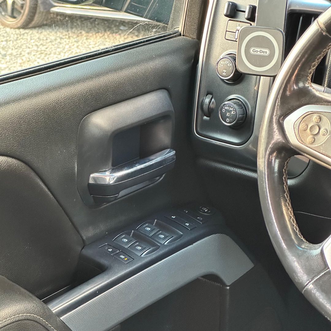 Car Image 2017 CHEVROLET SILVERADO 