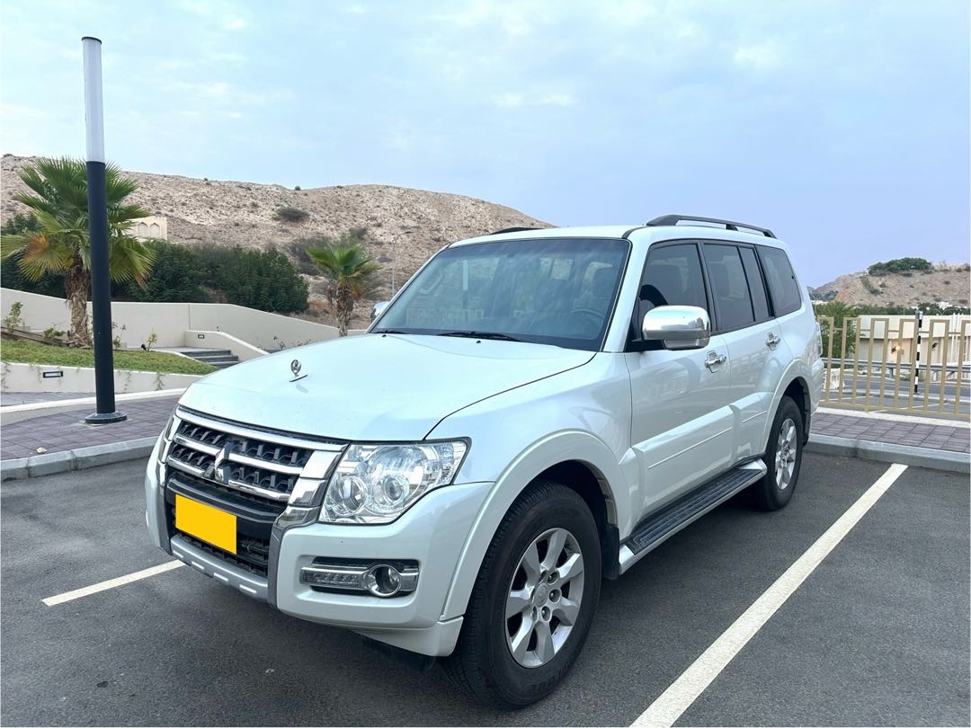 Car Image 2020 MITSUBISHI PAJERO 