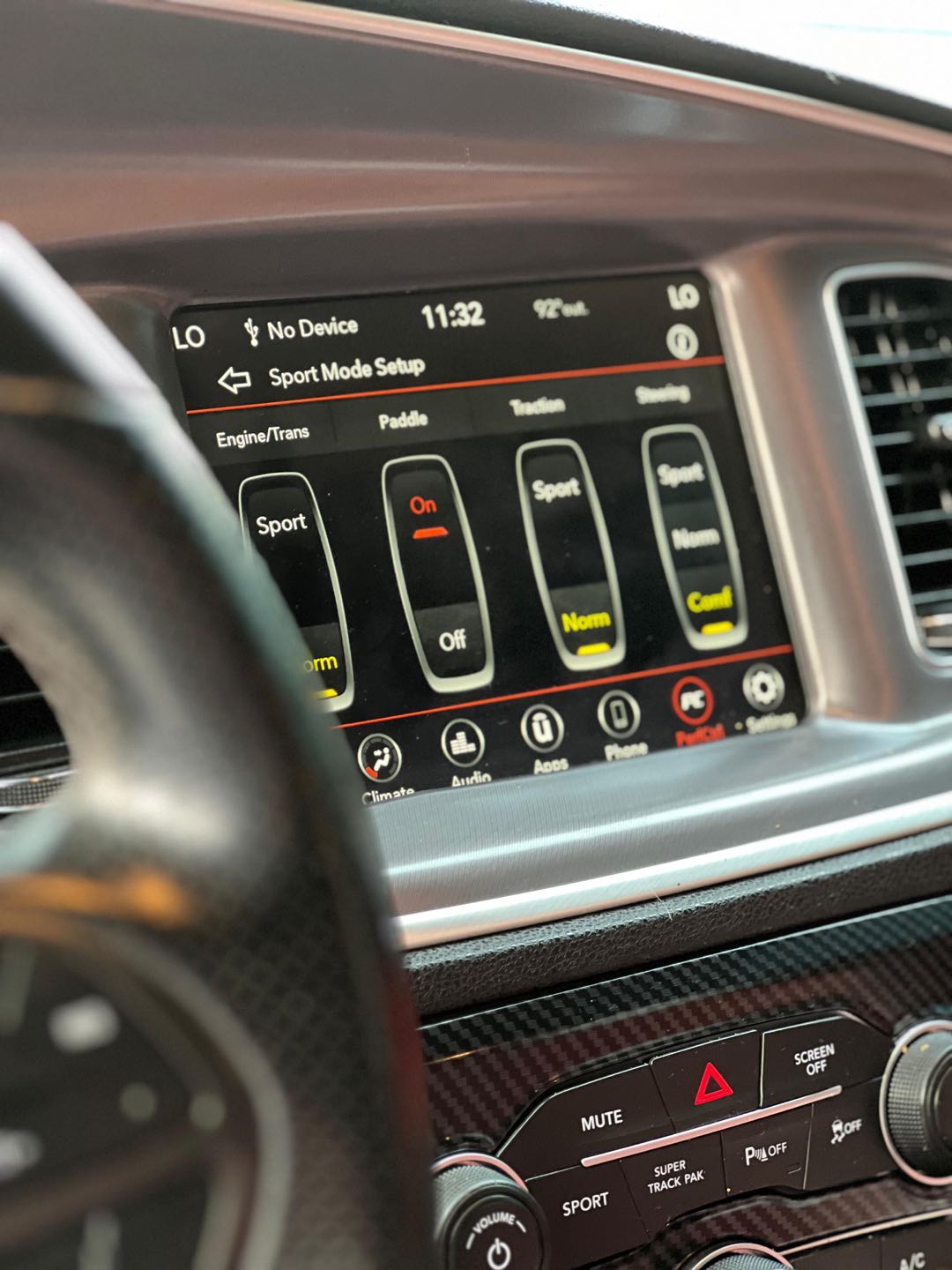 Car Image 2020 DODGE CHARGER R/T