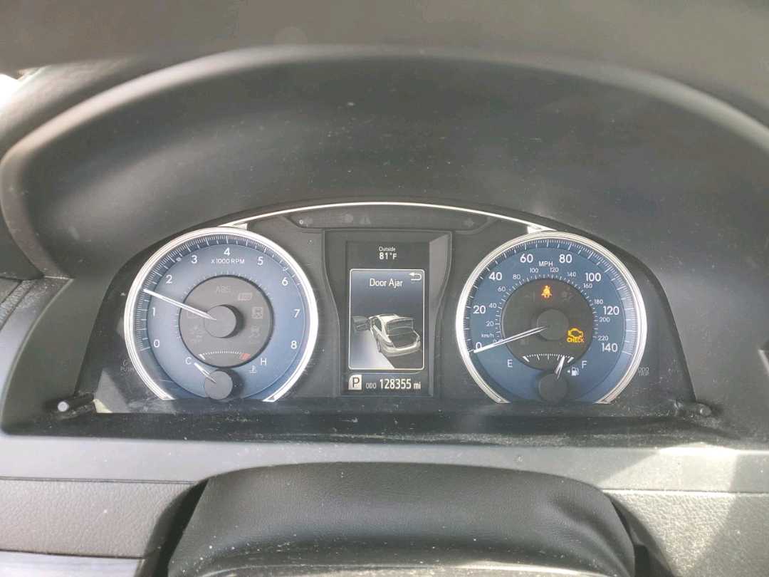 Car Image 2017 TOYOTA CAMRY