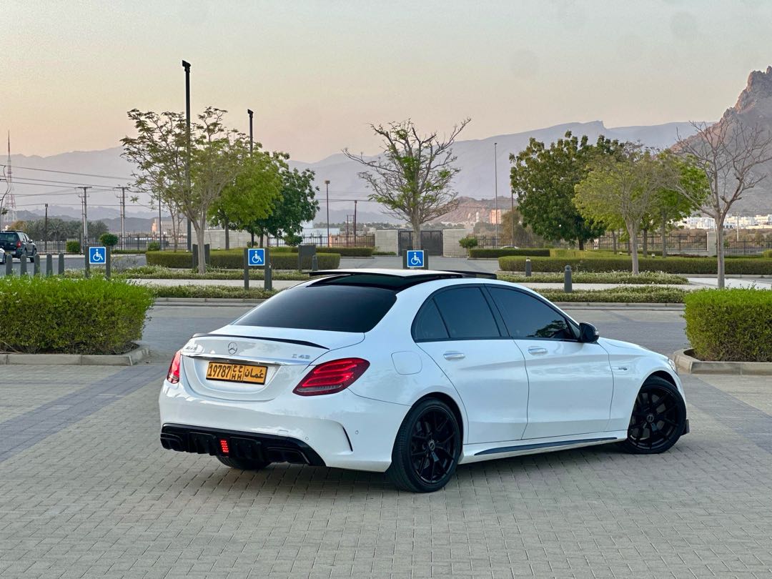 Car Image 2017 MERCEDES C Class 43