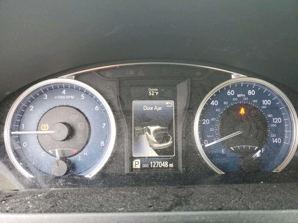 Car Image 2017 TOYOTA CAMRY