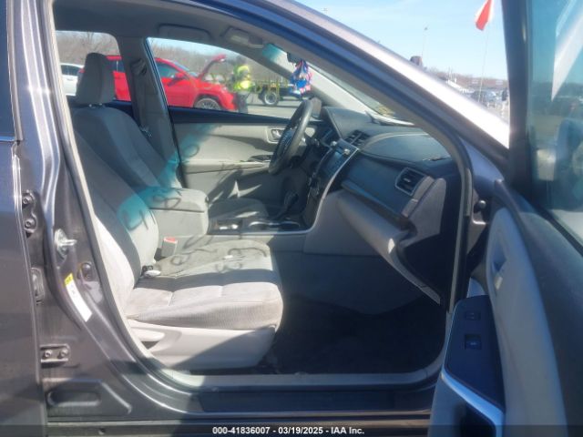 Car Image 2017 TOYOTA CAMRY