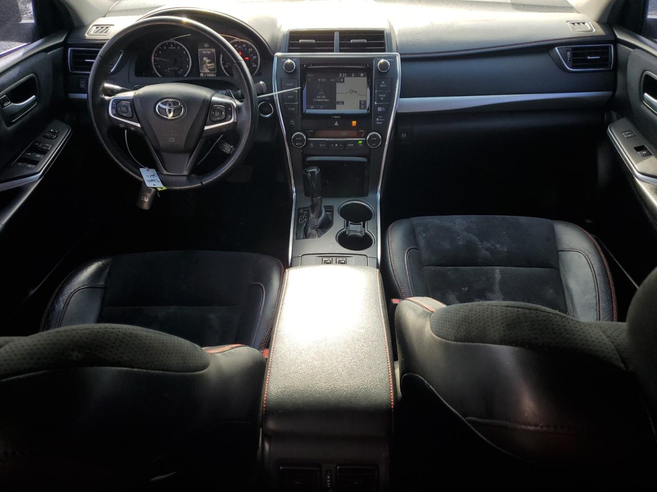 Car Image 2017 TOYOTA CAMRY