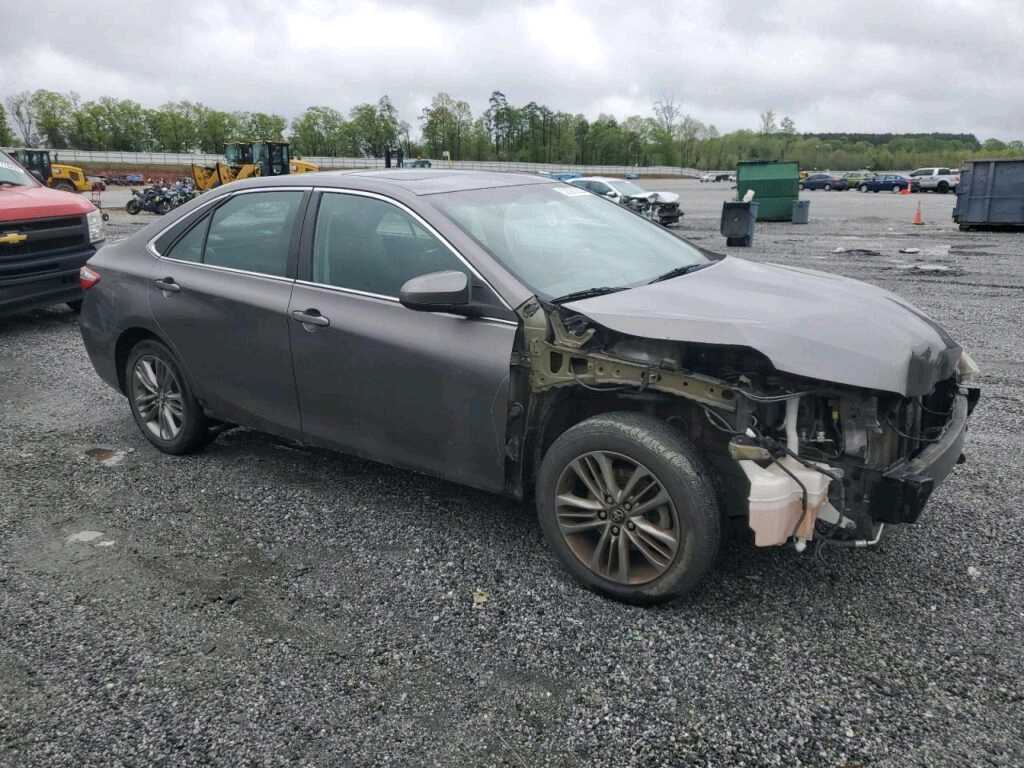 Car Image 2017 TOYOTA CAMRY