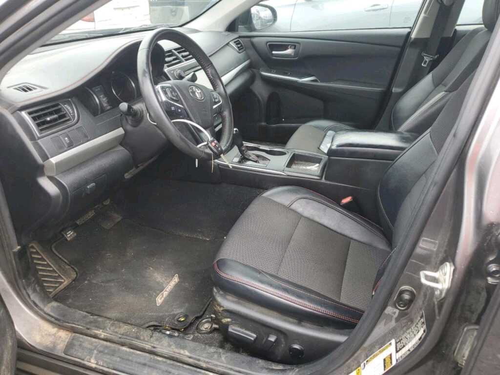 Car Image 2017 TOYOTA CAMRY
