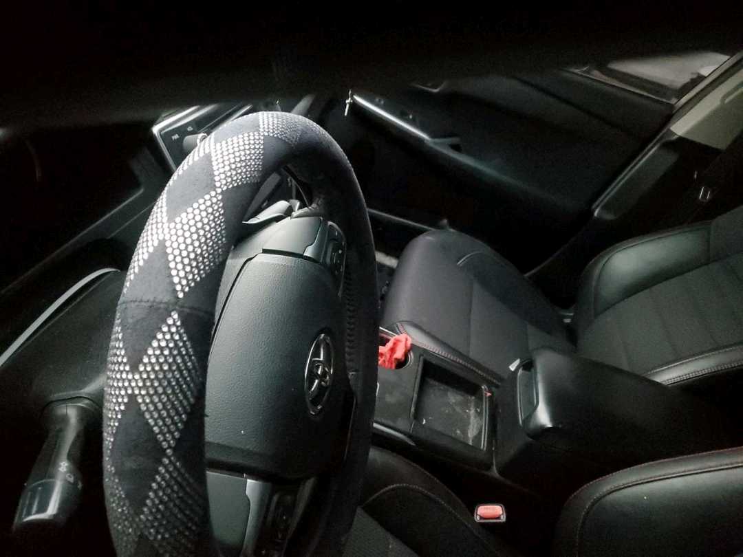 Car Image 2017 TOYOTA CAMRY