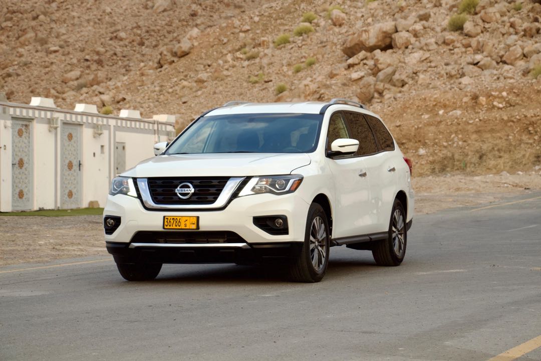 Car Image 2019 NISSAN PATHFINDER SV