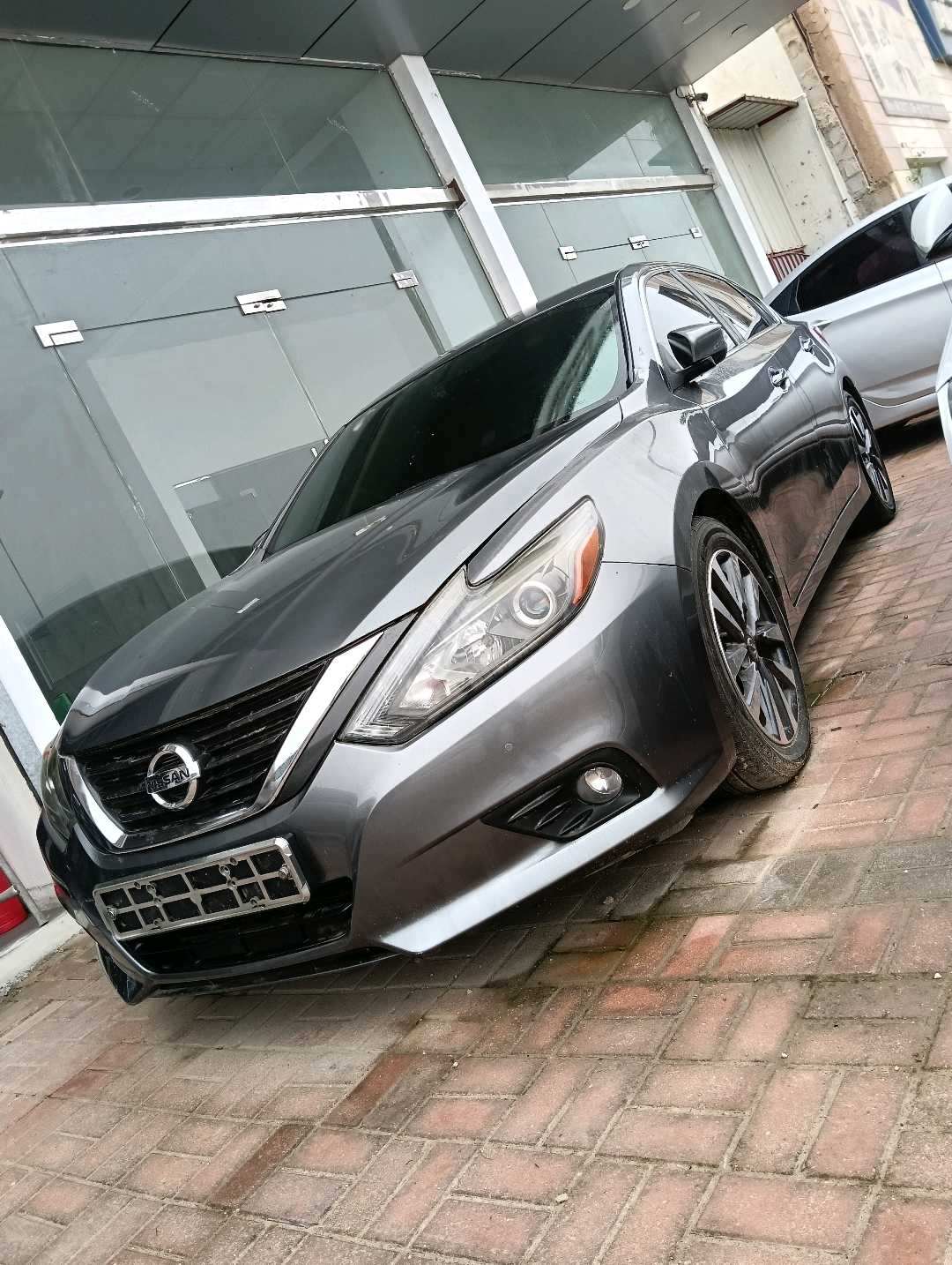 Car Image 2017 NISSAN ALTIMA SL