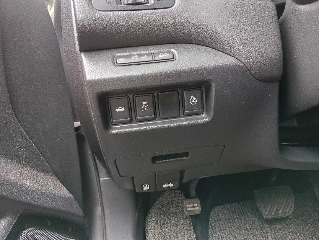 Car Image 2017 NISSAN ALTIMA SL