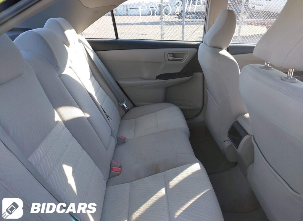 Car Image 2017 TOYOTA CAMRY
