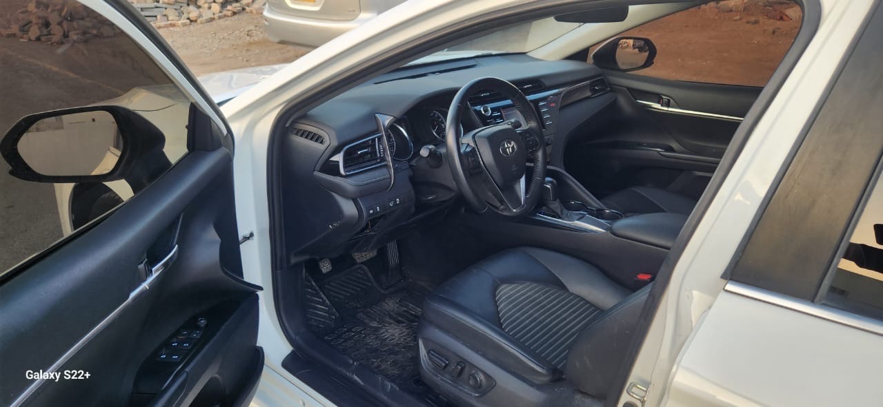 Car Image 2020 TOYOTA CAMRY SE