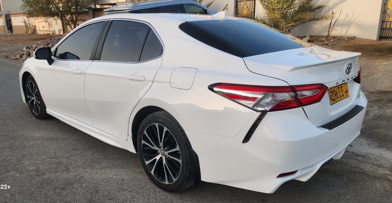 Car Image 2020 TOYOTA CAMRY SE