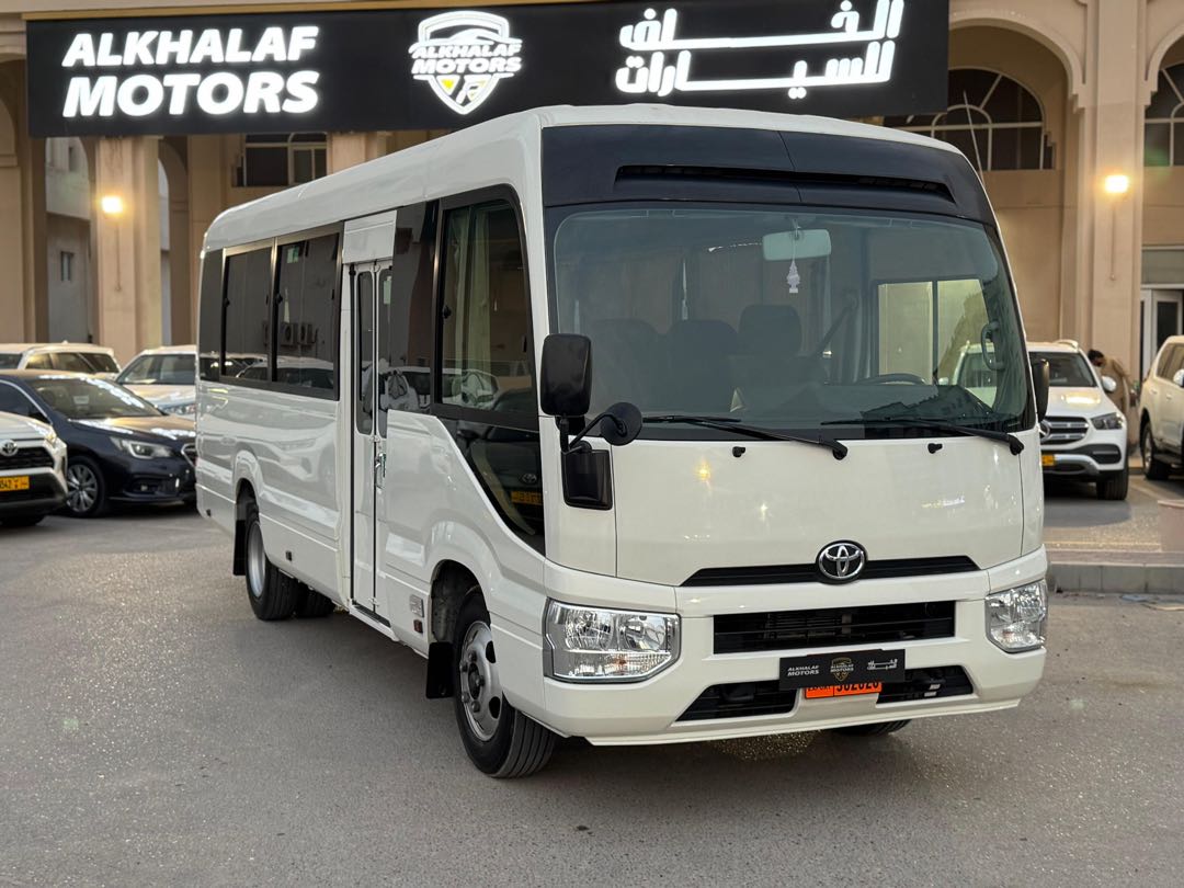 Car Image 2022 TOYOTA COASTER 