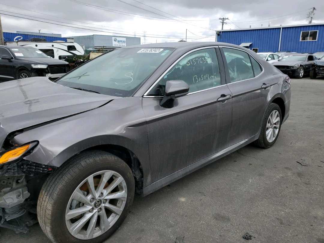 Car Image 2021 TOYOTA CAMRY