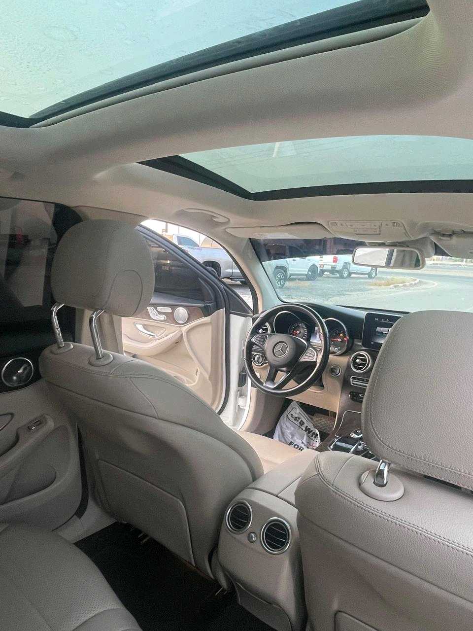 Car Image 2019 MERCEDES GLC CLASS 