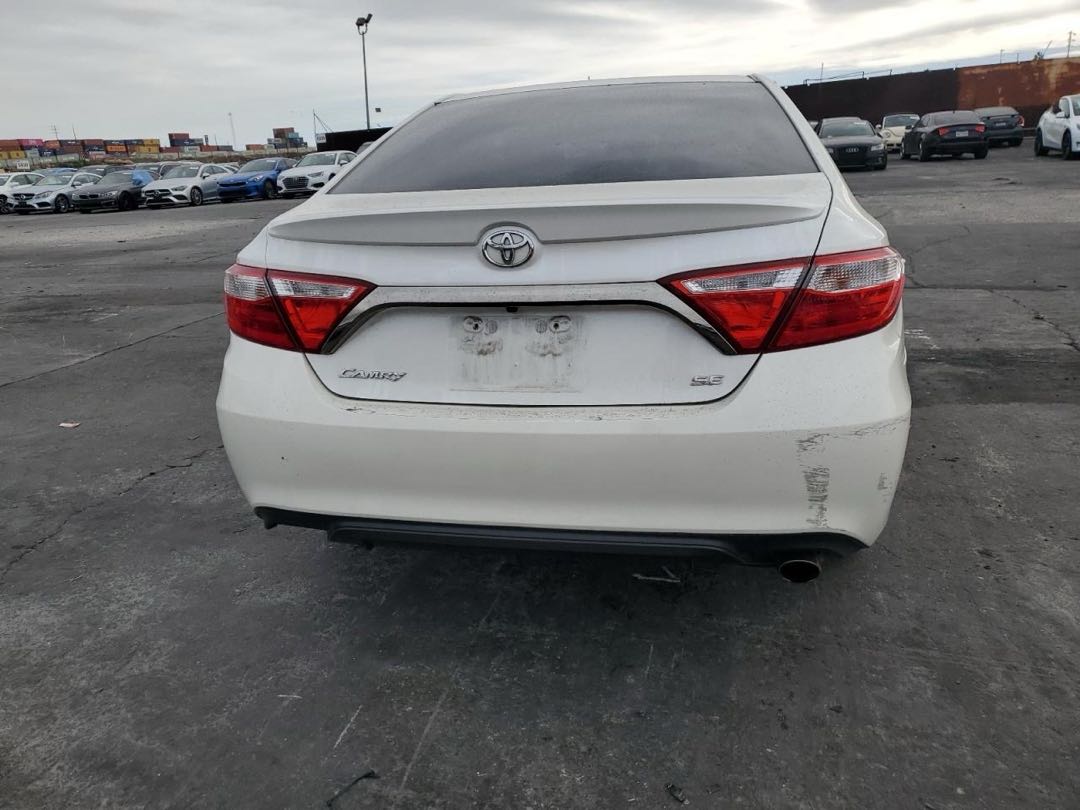 Car Image 2017 TOYOTA CAMRY