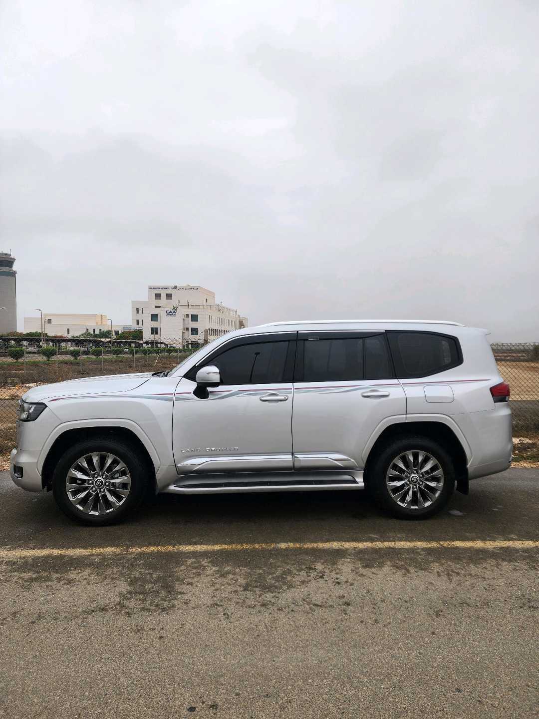 TOYOTA LAND CRUISER 2024