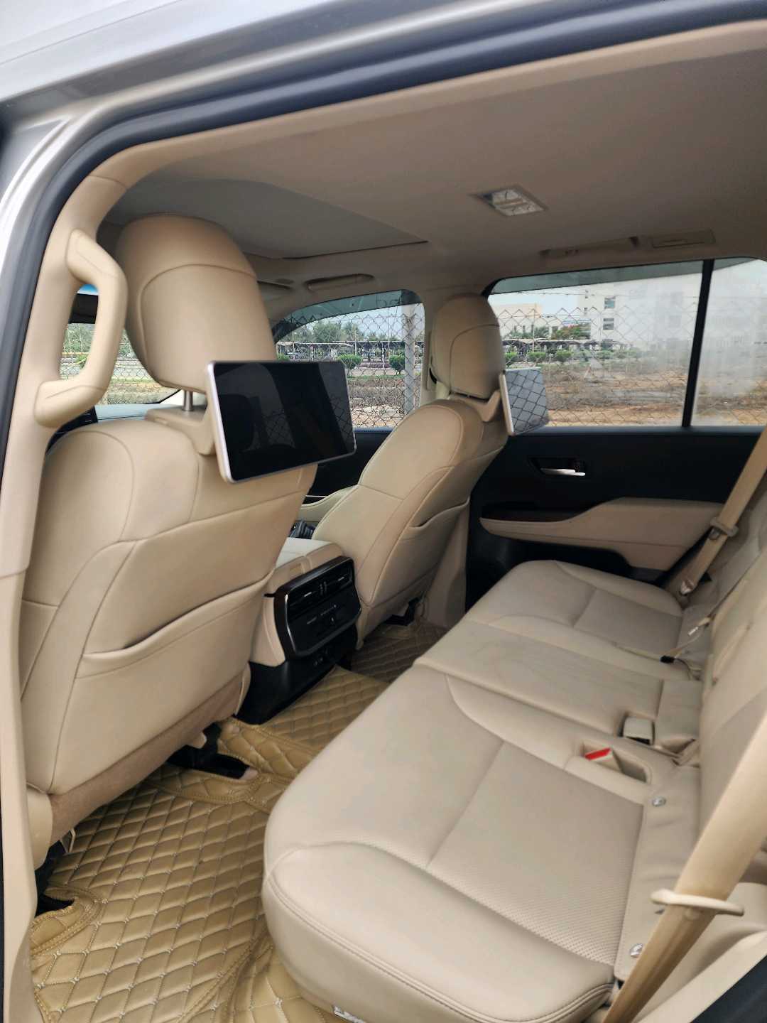 TOYOTA LAND CRUISER 2024