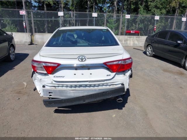 Car Image 2017 TOYOTA CAMRY