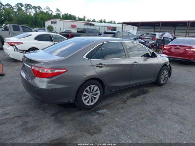 Car Image 2017 TOYOTA CAMRY