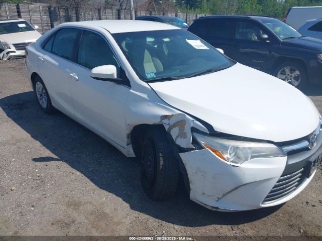 Car Image 2017 TOYOTA CAMRY