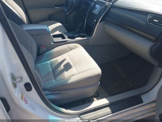 Car Image 2017 TOYOTA CAMRY