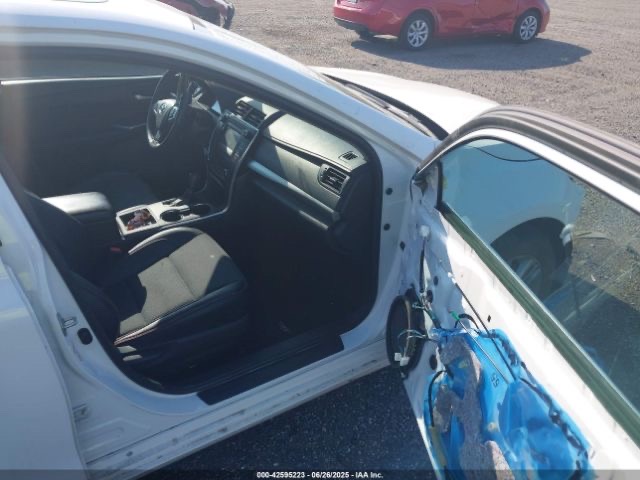 Car Image 2017 TOYOTA CAMRY