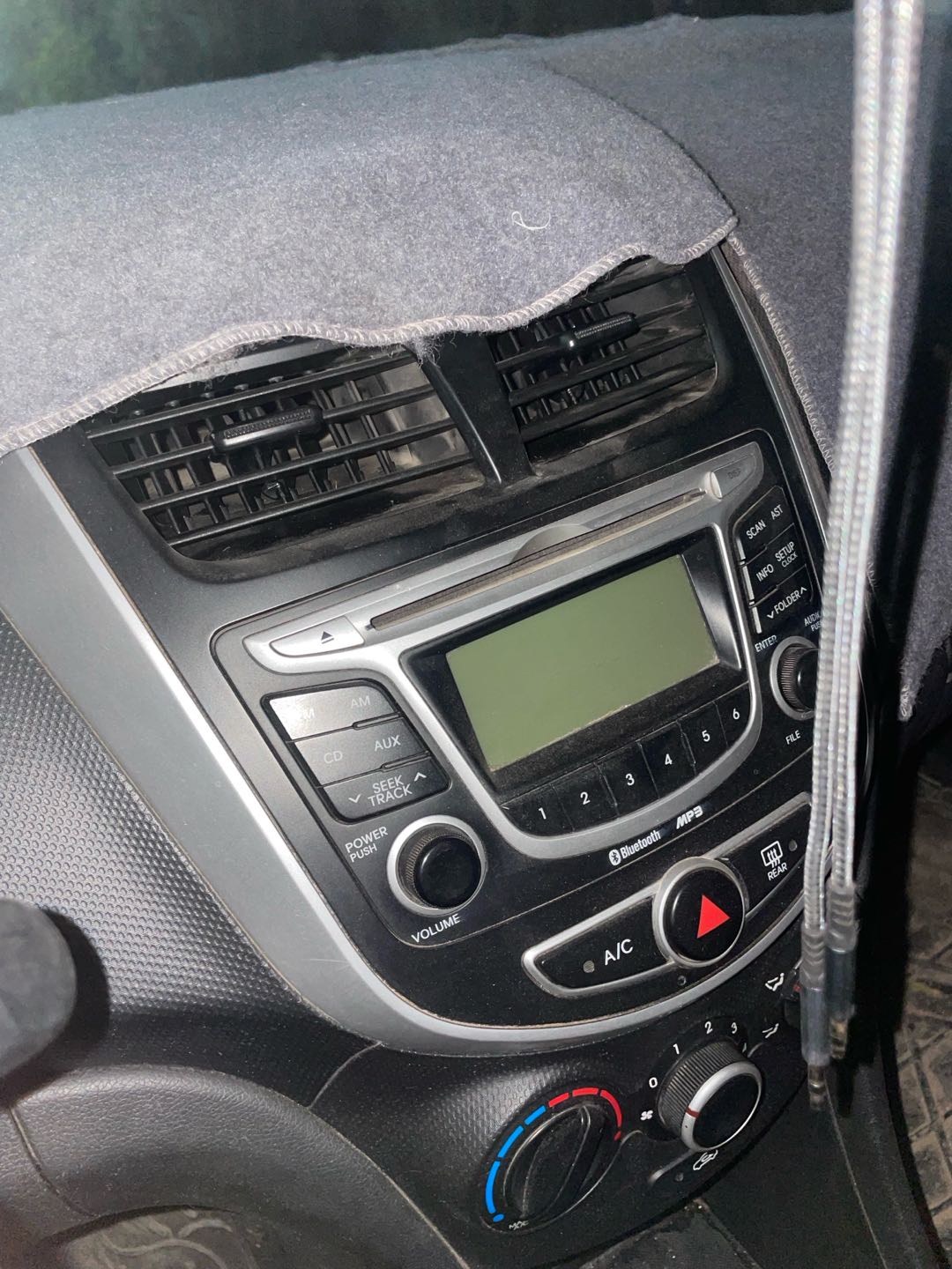 Car Image 2011 HYUNDAI ACCENT 