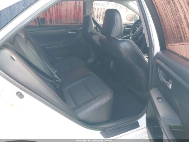 Car Image 2017 TOYOTA CAMRY