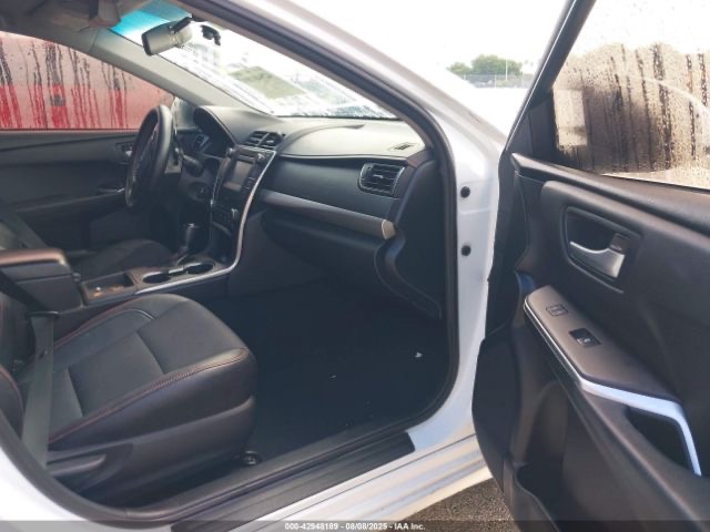 Car Image 2017 TOYOTA CAMRY