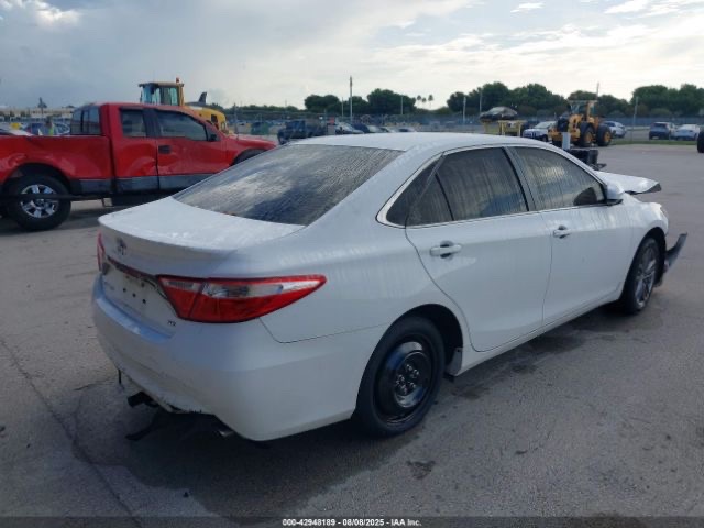 Car Image 2017 TOYOTA CAMRY