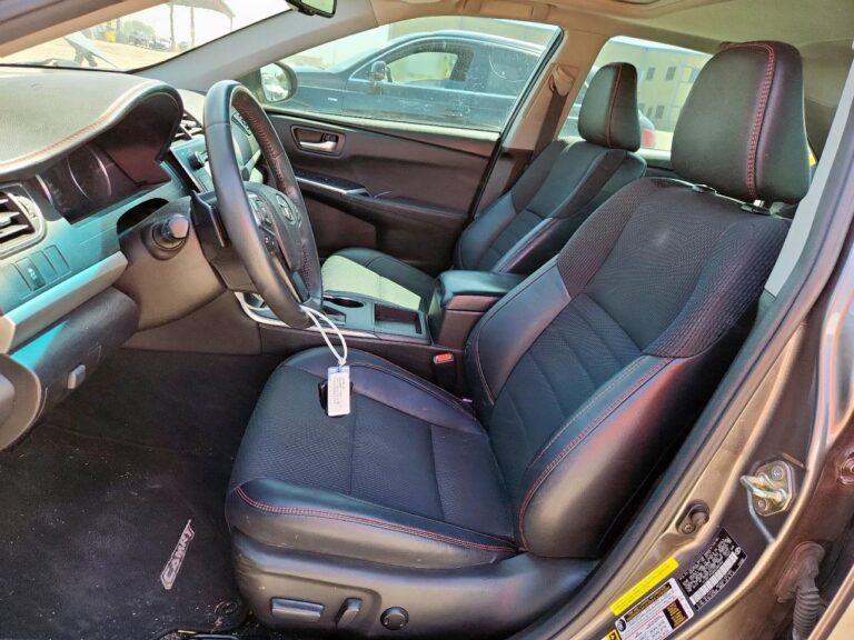 Car Image 2017 TOYOTA CAMRY