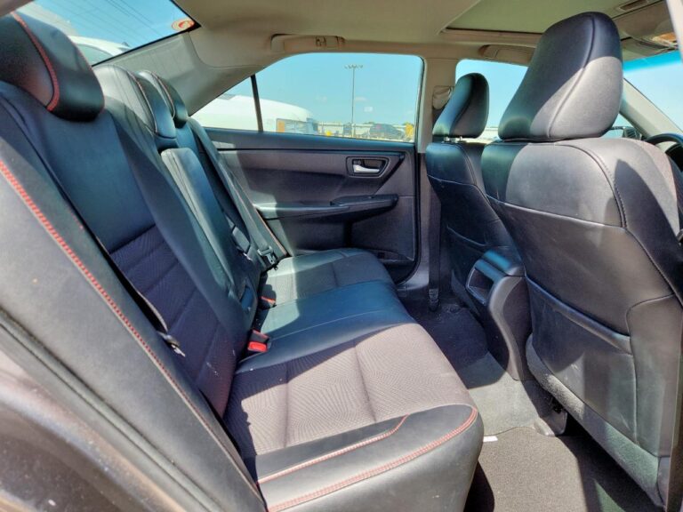 Car Image 2017 TOYOTA CAMRY