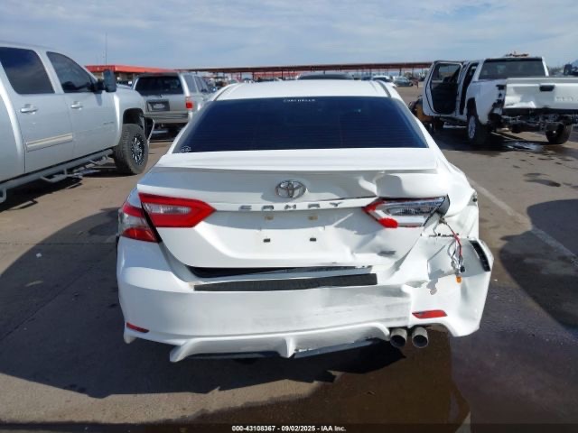 Car Image 2018 TOYOTA CAMRY