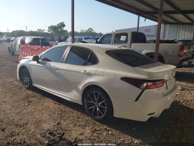 Car Image 2021 TOYOTA CAMRY