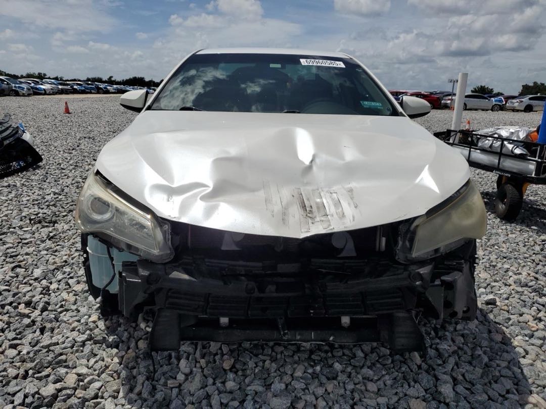 Car Image 2017 TOYOTA CAMRY