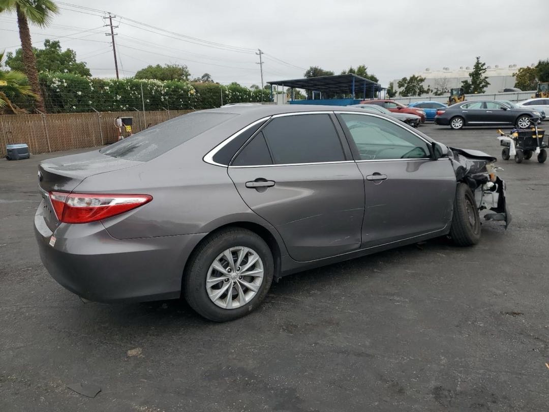 Car Image 2018 TOYOTA CAMRY