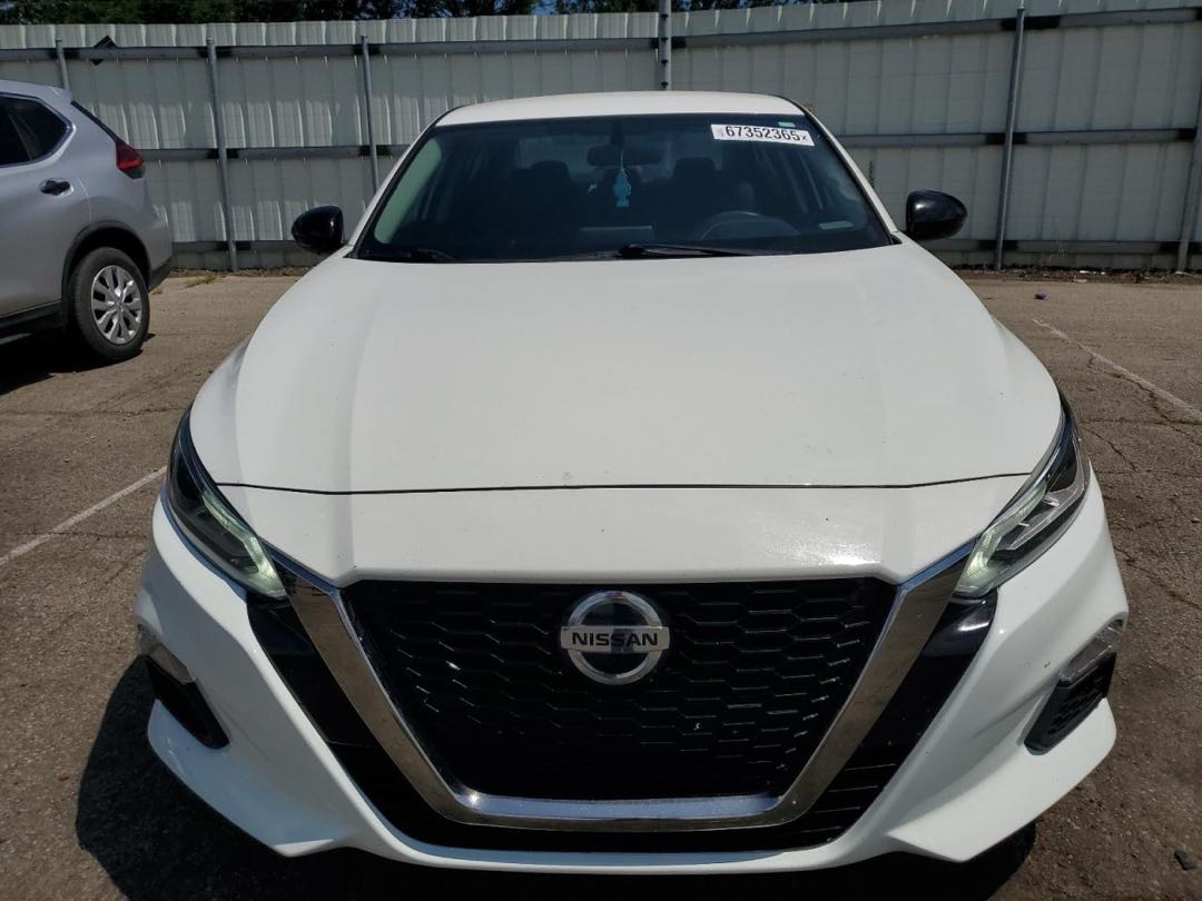 Car Image 2019 NISSAN ALTIMA