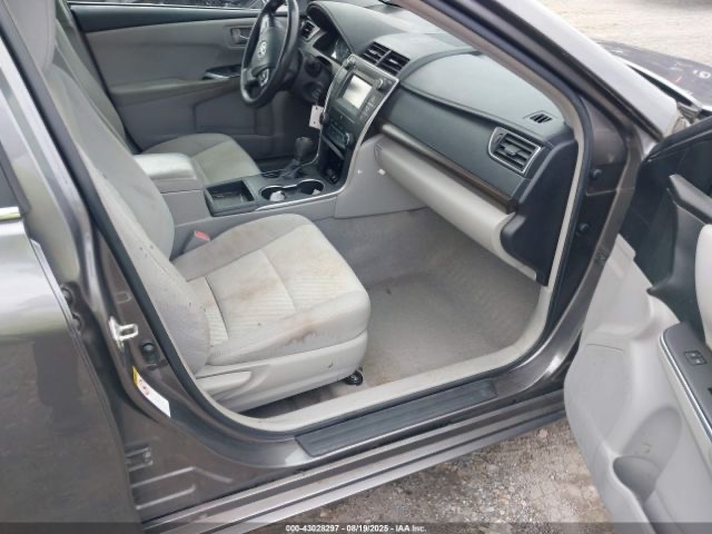 Car Image 2017 TOYOTA CAMRY