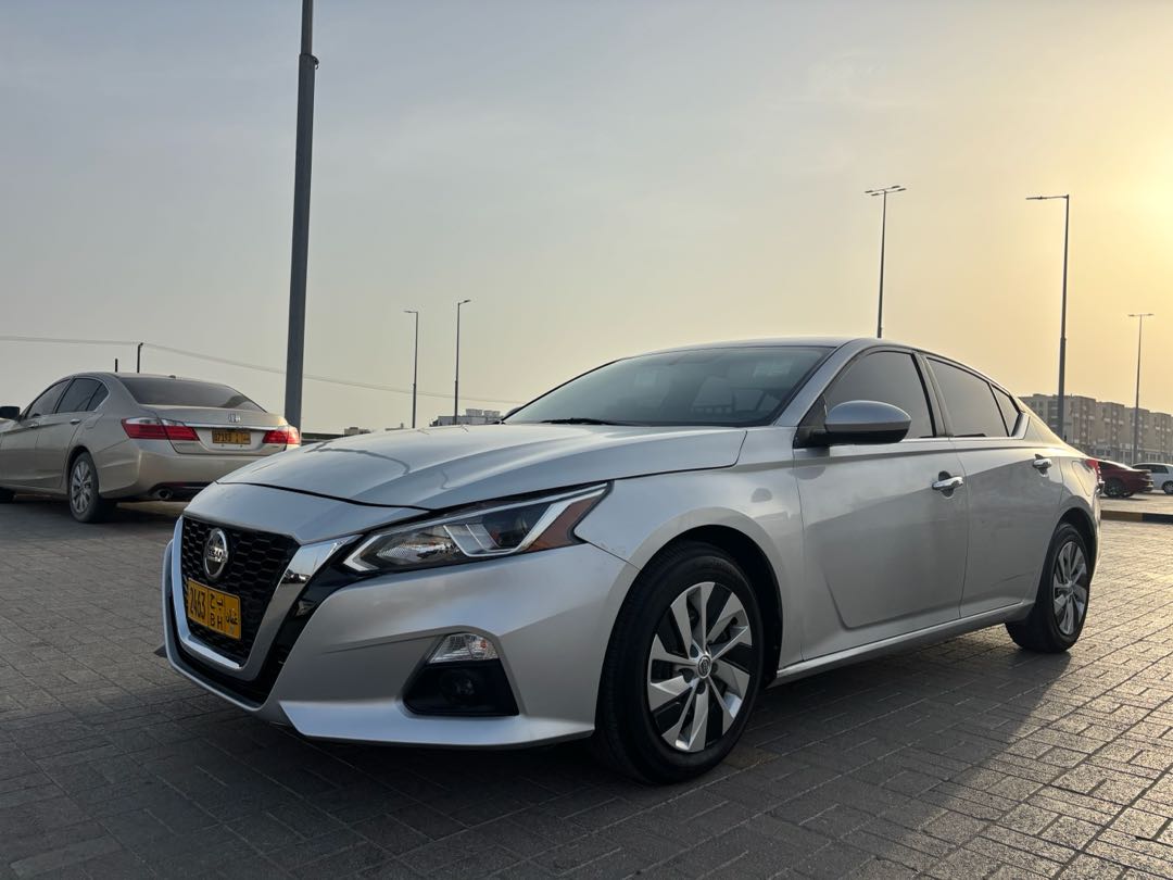 Car Image 2020 NISSAN ALTIMA S