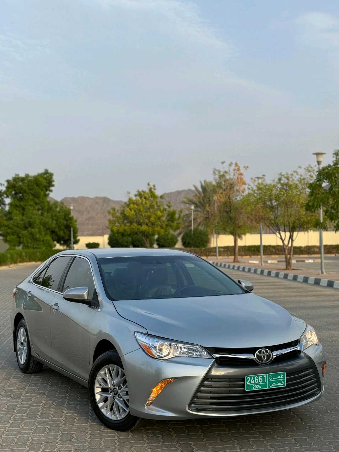 Car Image 2017 TOYOTA CAMRY SE