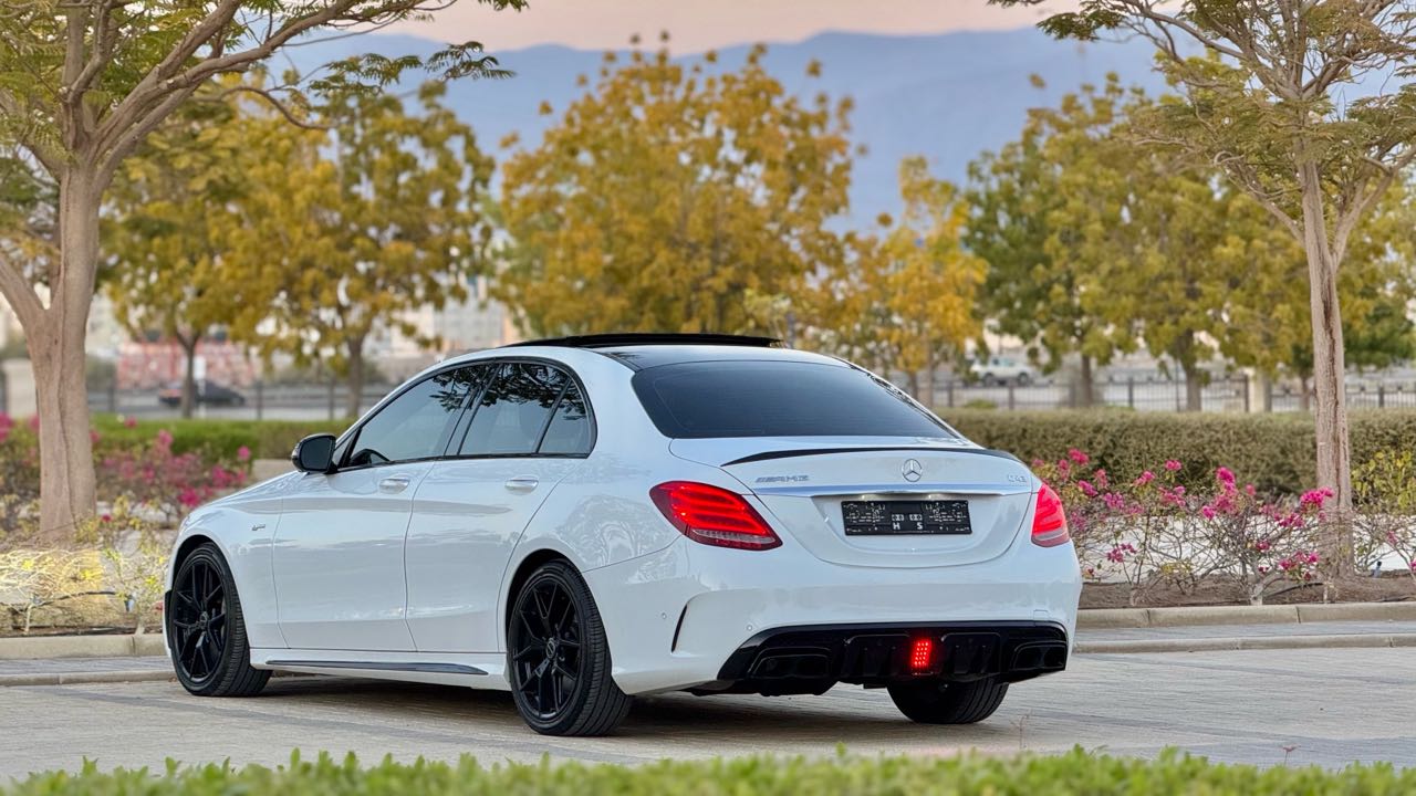 Car Image 2017 MERCEDES C Class 43