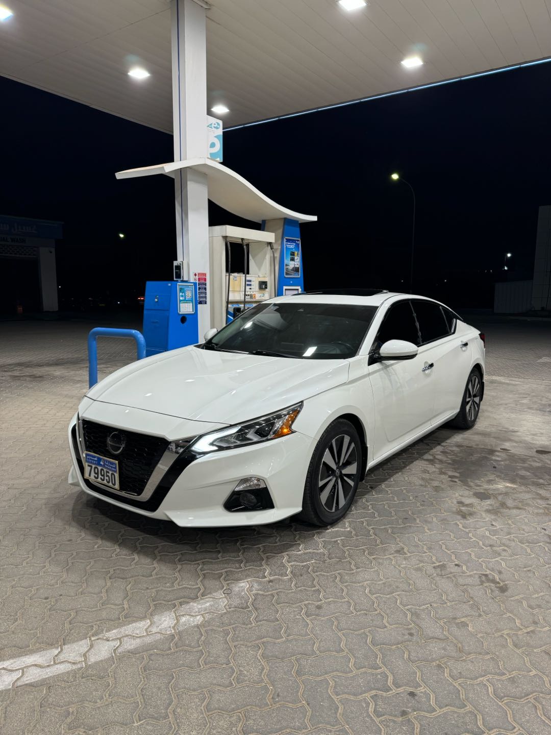 Car Image 2019 NISSAN ALTIMA SV