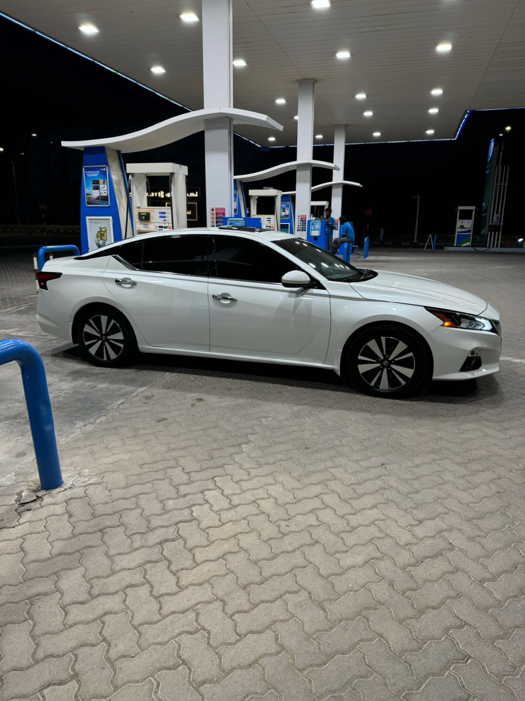 Car Image 2019 NISSAN ALTIMA SV
