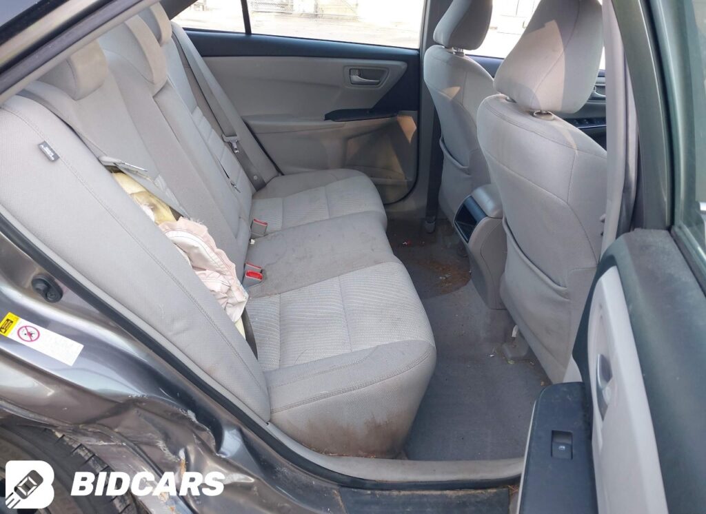 Car Image 2017 TOYOTA CAMRY