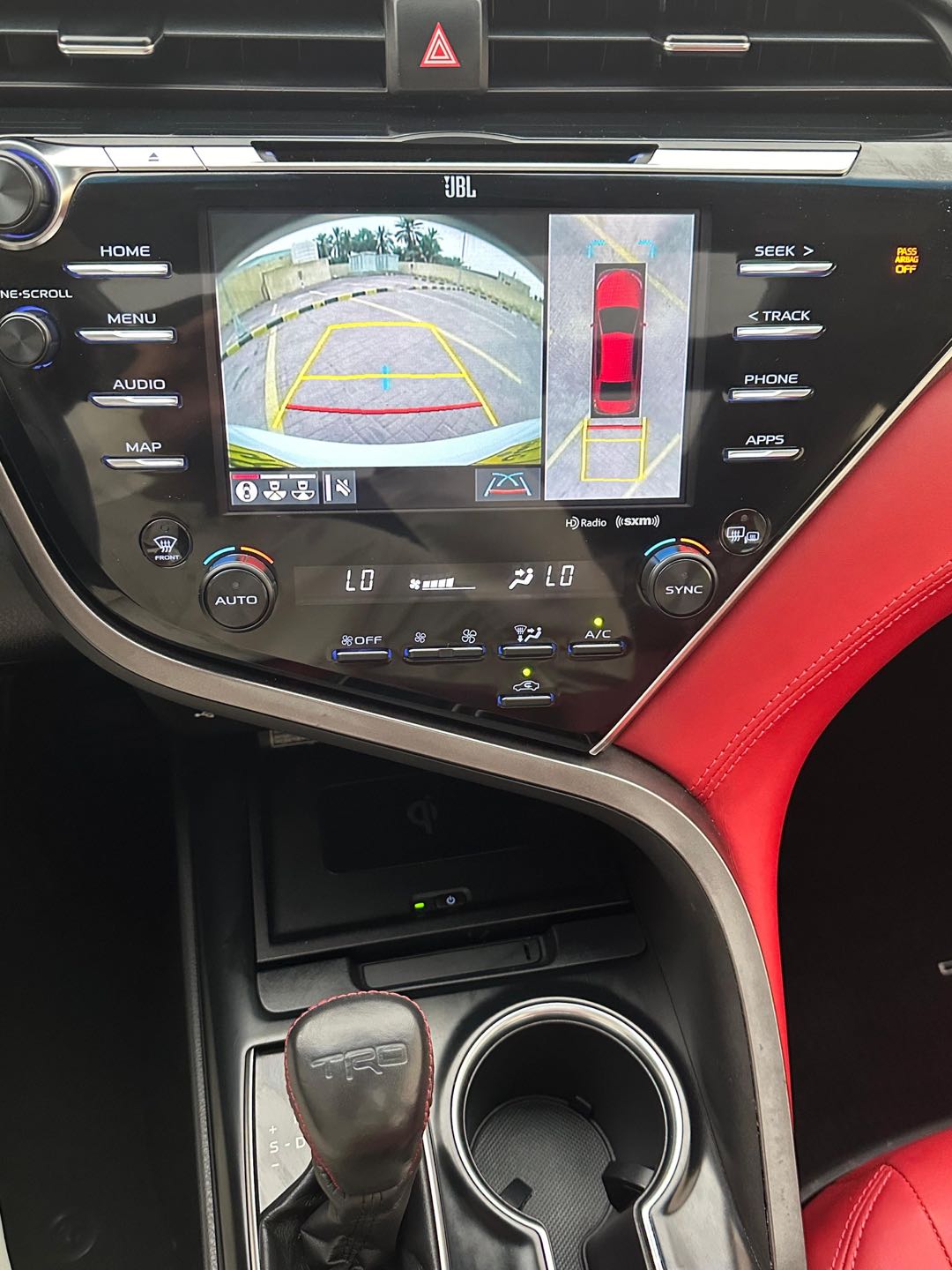 Car Image 2018 TOYOTA CAMRY XSE