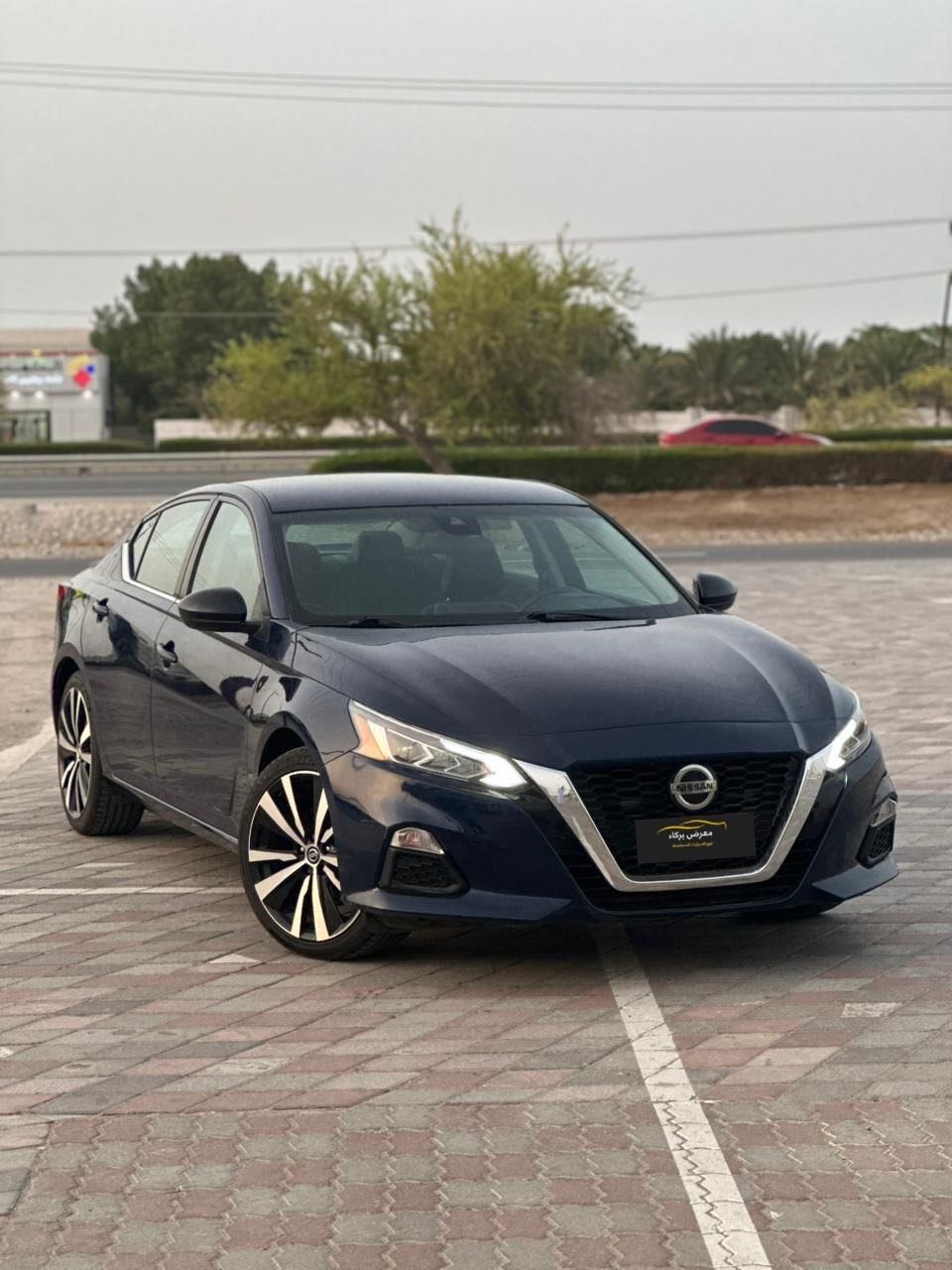 Car Image 2020 NISSAN ALTIMA SR